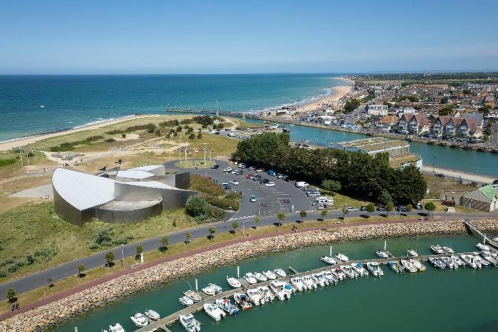 Appartement Refait A Neuf, 4 Pers A Courseulles Exterior foto